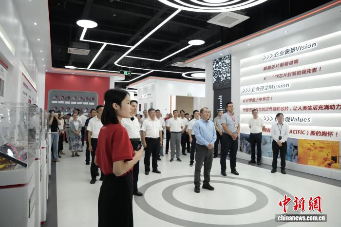铸牢中华民族意识形态手抄报_铸牢中华民族意识的意义_