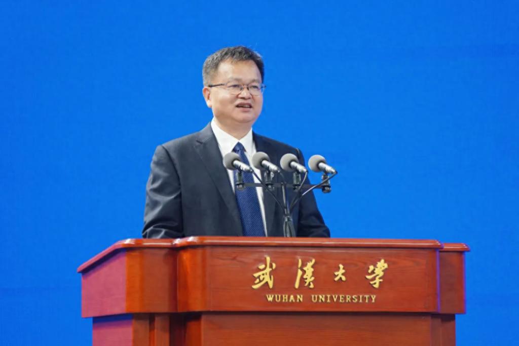 武大开学典礼2020_武汉大学2021开学典礼致辞_