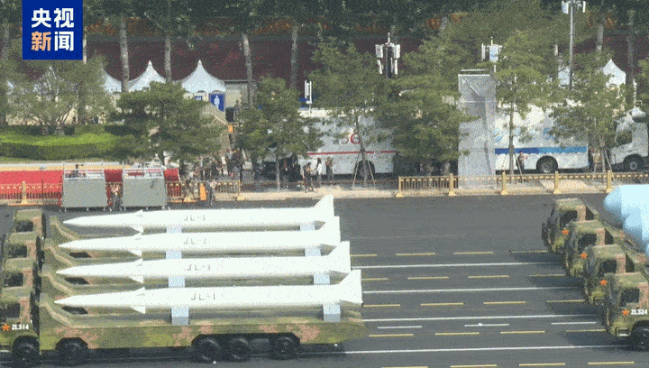 中国邮政一体两翼战略__集中差异化战略案例