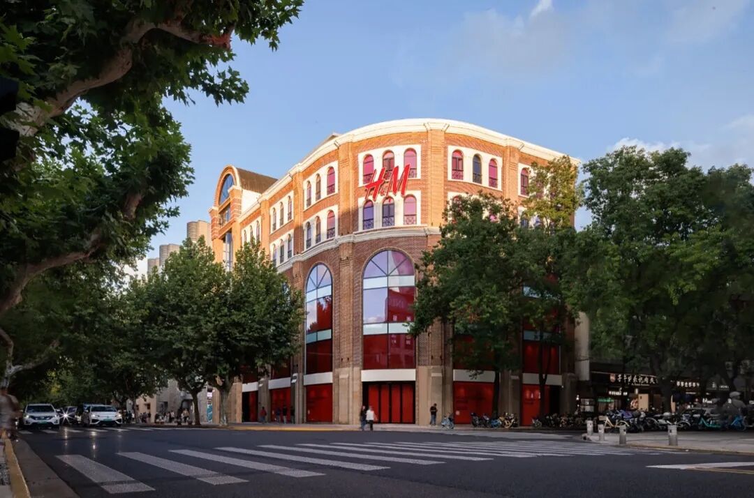 中国首店大变样，H&M不想再千篇一律了？__中国首店大变样，H&M不想再千篇一律了？