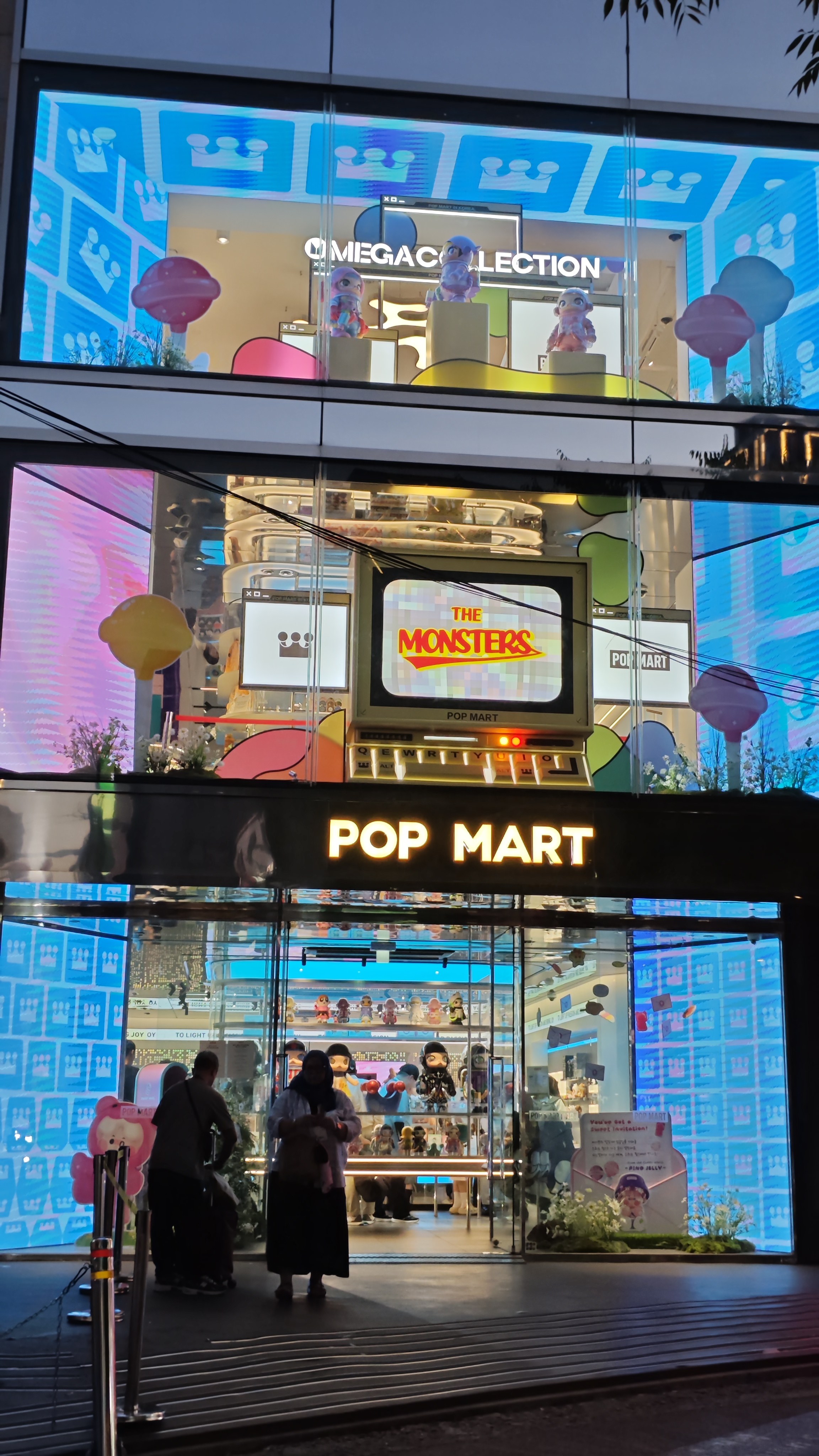 盗版店铺_盗版价格_