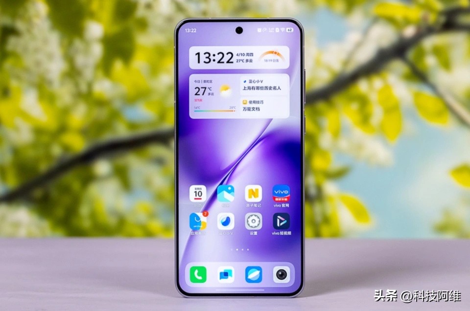 2025公认接近完美的3款手机，五年不过时，16GB+512GB有真香价__2025公认接近完美的3款手机，五年不过时，16GB+512GB有真香价