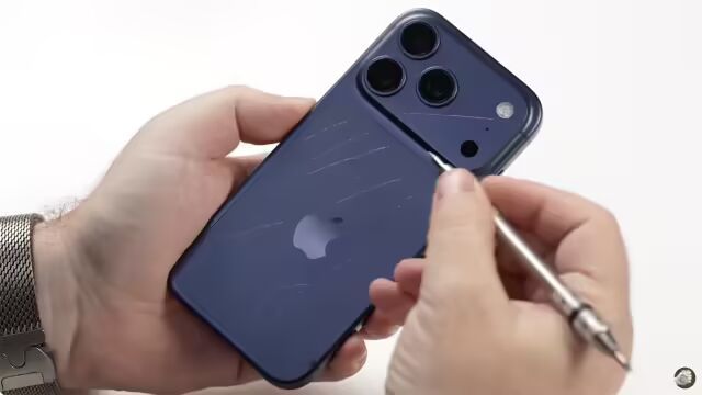 苹果12蓝色划痕__iphone蓝色掉漆