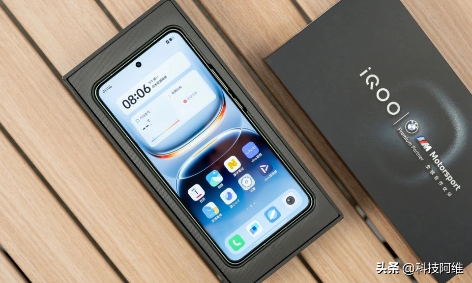 16GB+1TB！2025公认“接近完美”的4款手机，还能再战六年_16GB+1TB！2025公认“接近完美”的4款手机，还能再战六年_