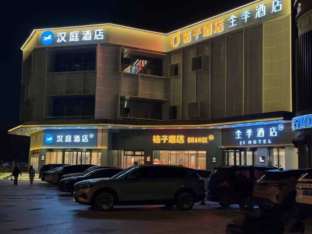 年轻人抢住“拼楼酒店”__年轻人抢住“拼楼酒店”