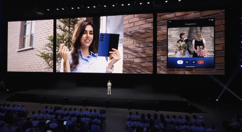 三星折叠屏概念机__科技美学三星折叠屏