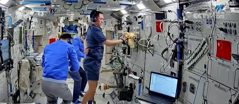 _太空出差差旅费标准_太空出差记