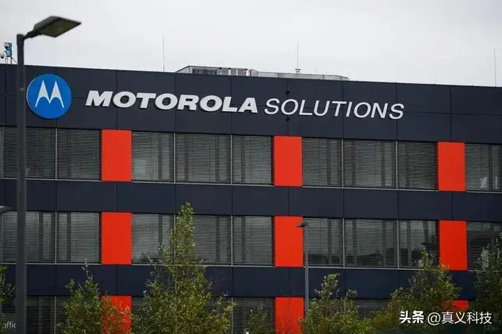 未来科技感摩托车__帝国兴衰与帝国边疆的崩塌