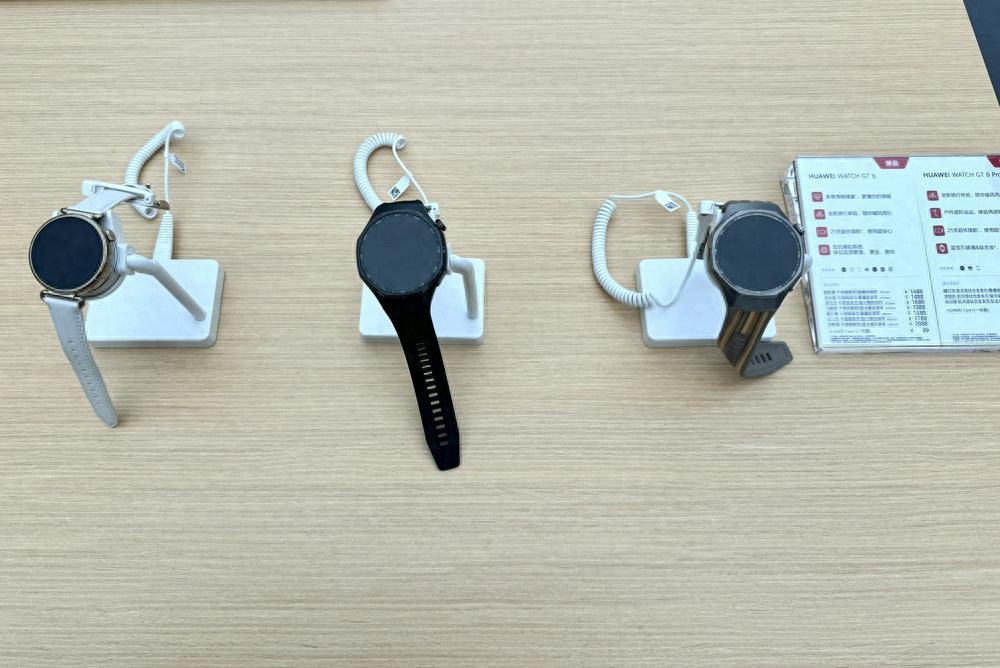 华为手表和苹果手表评测_手表是华为的好还是苹果的好_