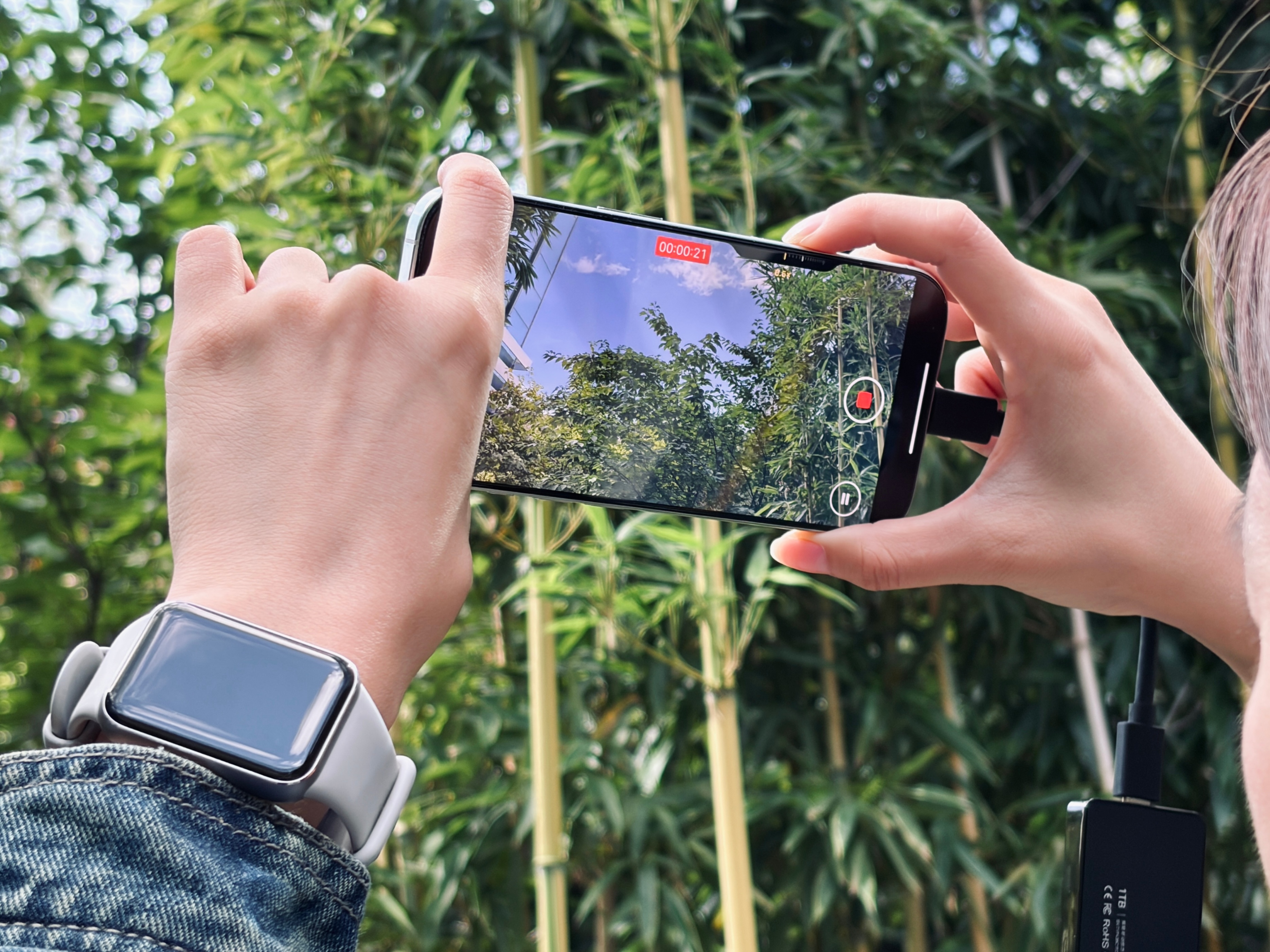 固态硬盘隐藏分区是干什么的__固态硬盘存储视频