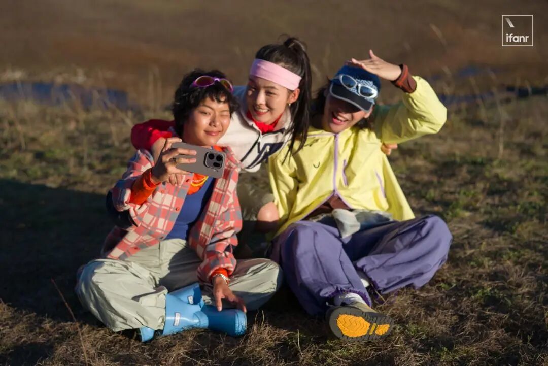 人民网专访程晓牧视频__蒋卓嘉专访