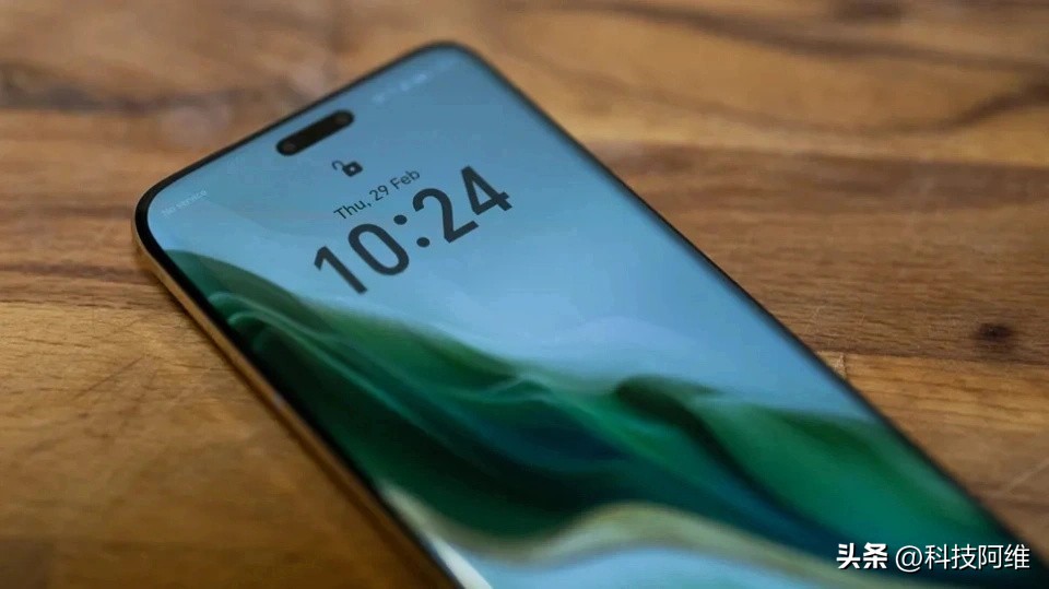 荣耀豁出去了，从6199元降至2736元，高配旗舰清仓“大跳水”__荣耀豁出去了，从6199元降至2736元，高配旗舰清仓“大跳水”