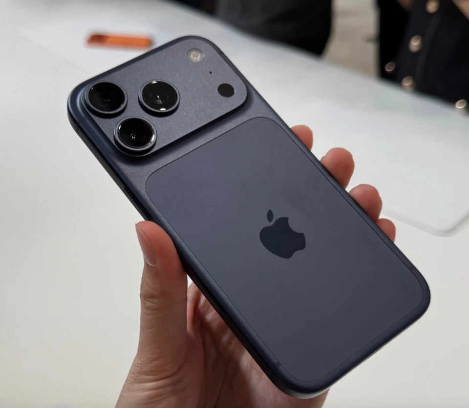 iPhone 17 Pro终于现货供应，512GB价格松动明显，幸福来得很突然