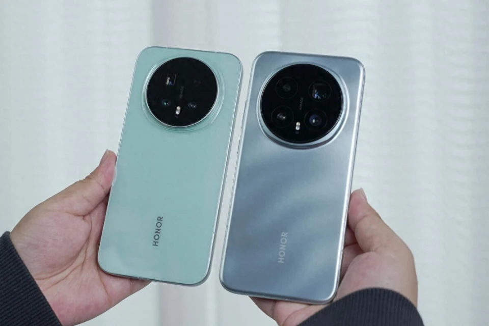 荣耀Magic8系列两款机型对比：AI拍照旗舰怎么选？看完这篇就懂