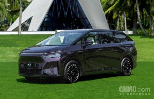 小鹏X9超级增程内饰图公布 云间玫棕配色+阿尤斯真木