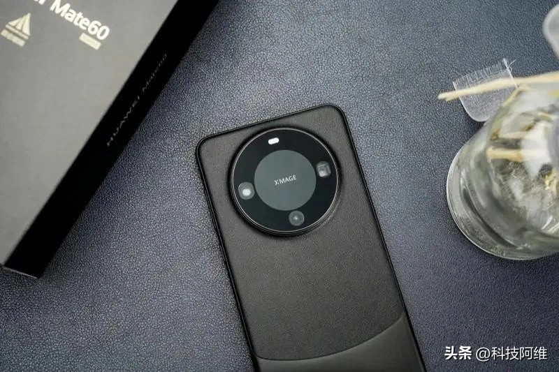 华为屏幕降价_华为降价最多的手机_