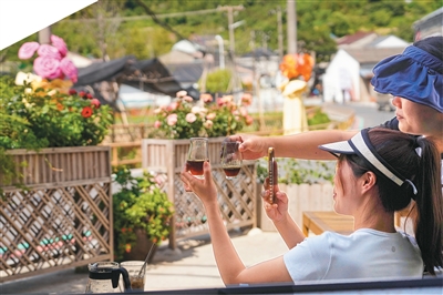 生态画卷飘出“村咖”香__生态画卷飘出“村咖”香