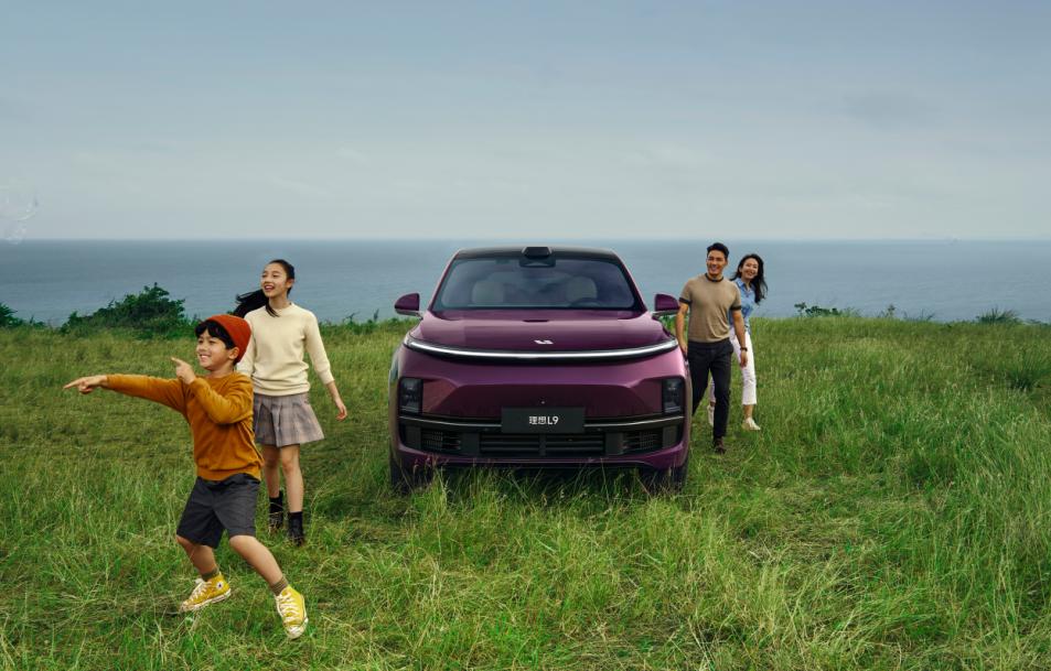 理想百万交付,西方车企集体退坑,新能源到底是不是陷阱?__理想百万交付,西方车企集体退坑,新能源到底是不是陷阱?