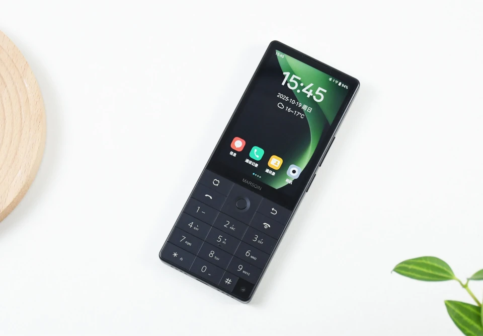 多亲F25防沉迷学生手机评测：3.54英寸，安装应用需要家长同意