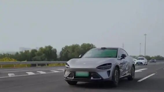 雷军采访视频顺势而为_雷军军方_