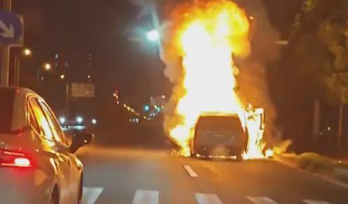 _道歉理想汽车的句子_理想汽车回应