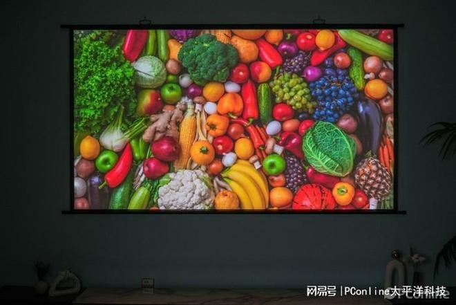 当贝D7X评测：三色激光降维打击 2000元档投影“黑马”_当贝D7X评测：三色激光降维打击 2000元档投影“黑马”_