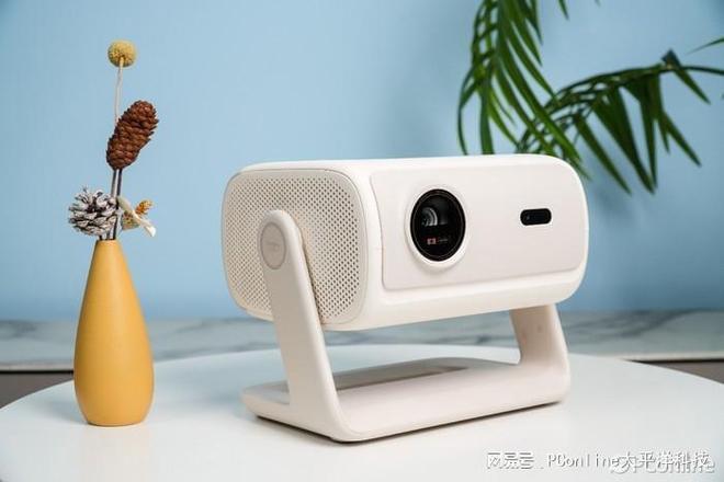 当贝D7X评测：三色激光降维打击 2000元档投影“黑马”_当贝D7X评测：三色激光降维打击 2000元档投影“黑马”_