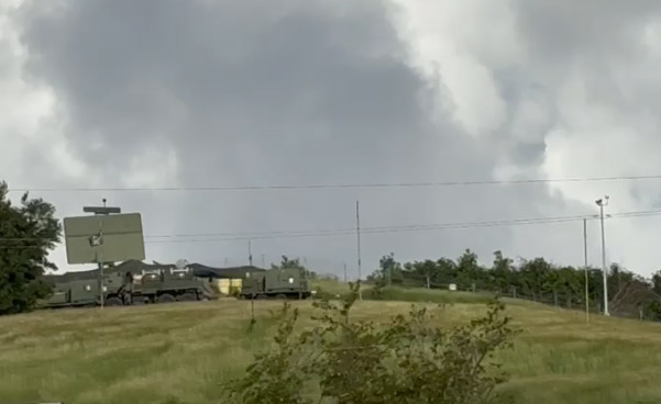 圣克罗伊岛居民拍到的美军雷达系统 视频截图