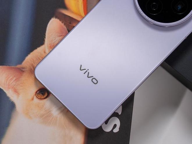 双2亿镜头！vivo X300 Ultra将走向全球市场