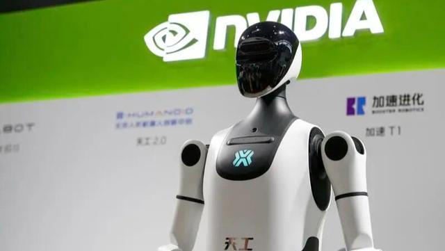 一步步变成 “AI界的央行”，英伟达5万亿美元市值只是起点？