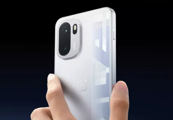 一加Ace 6 Pro Max包装盒曝光 新机或首发骁龙8 Gen5