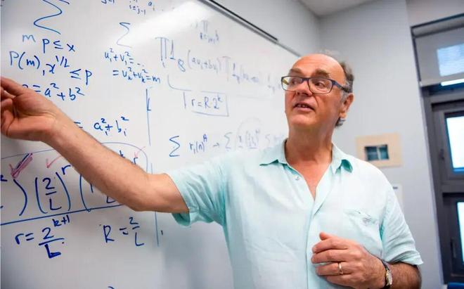 陶哲轩，用AI爆改科研范式__陶哲轩，用AI爆改科研范式