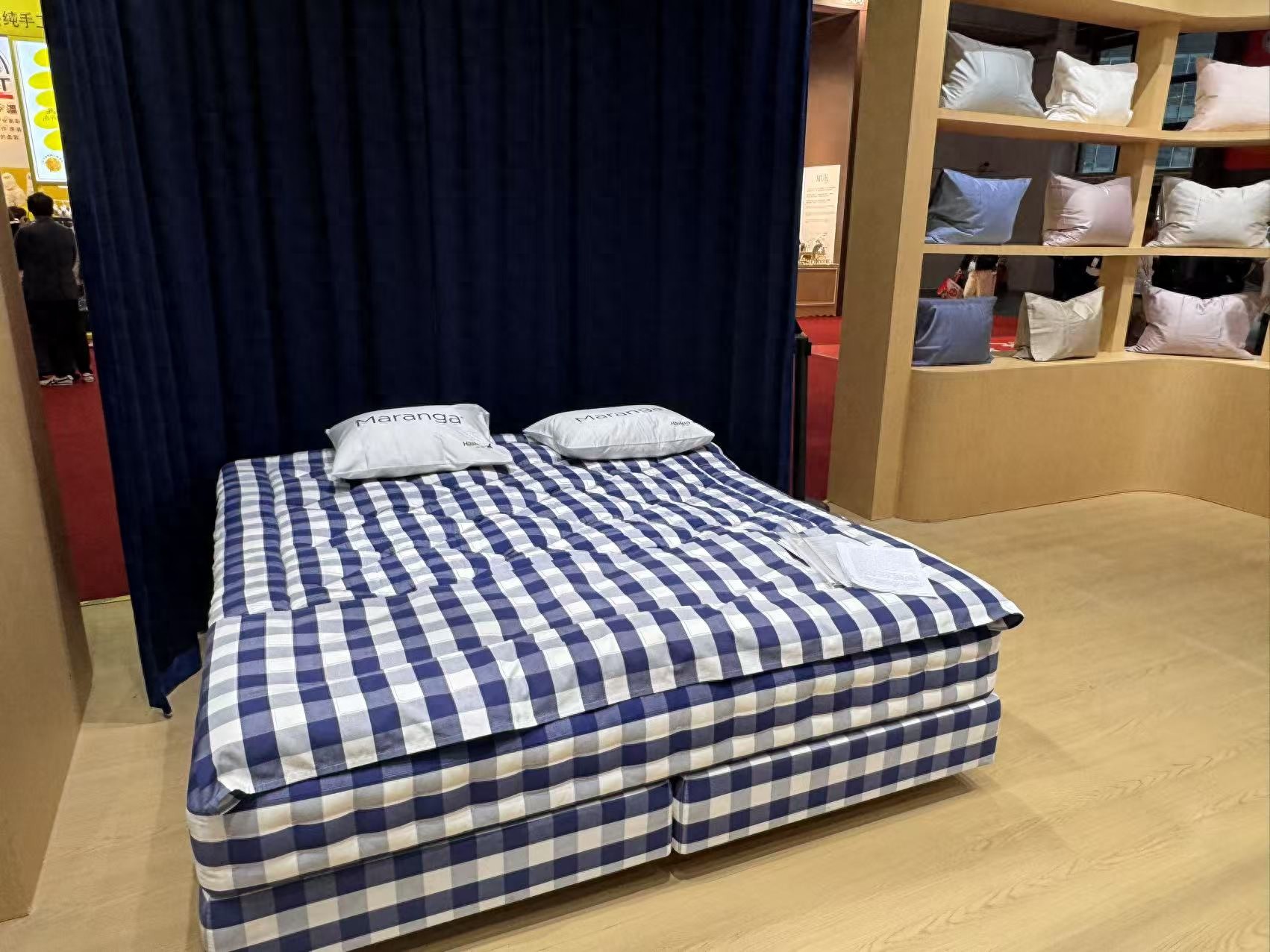 聚焦进博会|从一杯定制咖啡到一张手工床:进博会里的“中等消费者”争夺战_聚焦进博会|从一杯定制咖啡到一张手工床:进博会里的“中等消费者”争夺战_