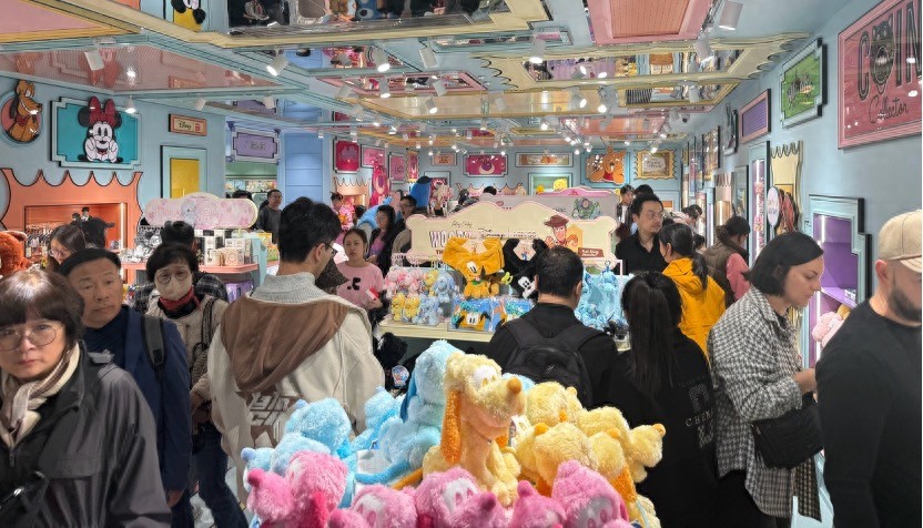 文旅客流带动创新消费 名创优品靠“首发经济”“IP效应”吸睛|直击进博会__文旅客流带动创新消费 名创优品靠“首发经济”“IP效应”吸睛|直击进博会