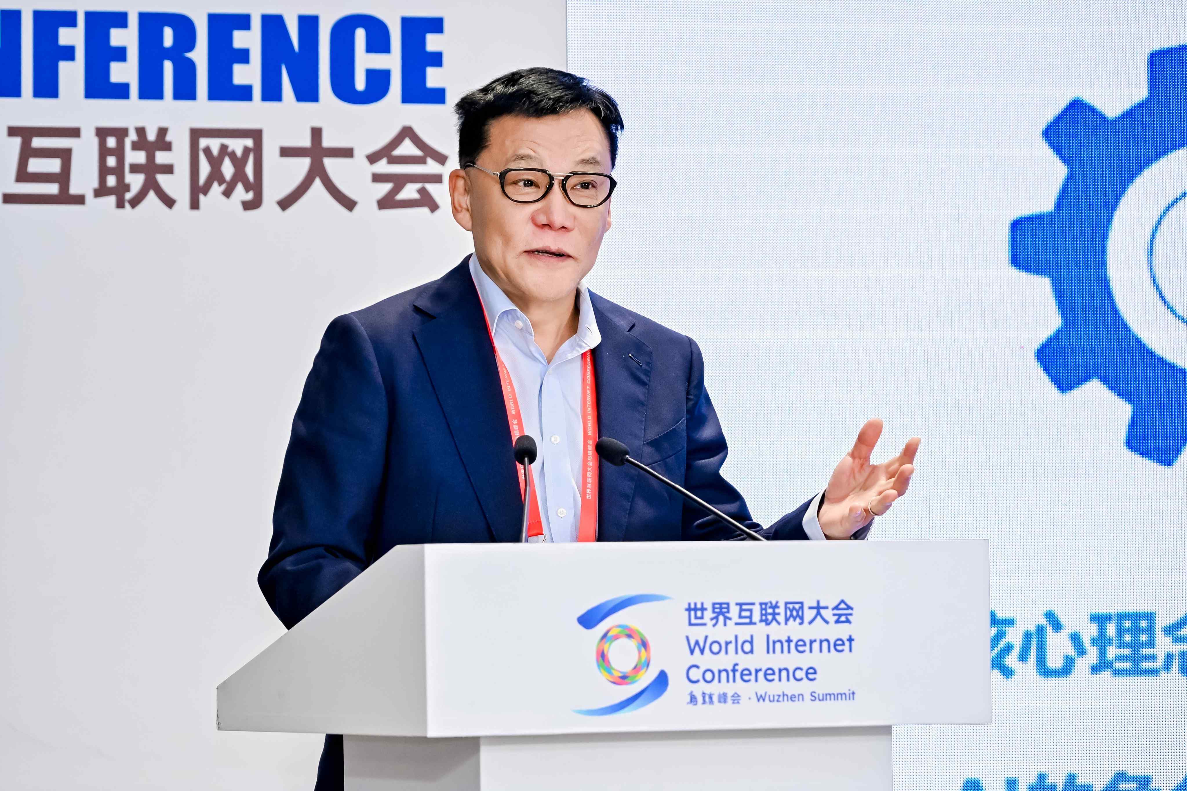 当当网创始人、峰尚资本人工智能基金发起人李国庆。主办方供图