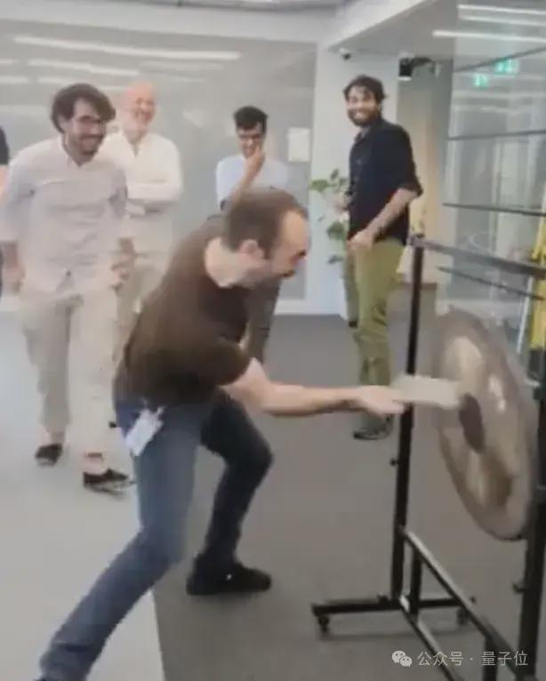 谷歌获奖_谷歌最新模型_