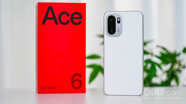 一加Ace 6：同档最强满级防尘防水 从容应对各种意外_一加Ace 6：同档最强满级防尘防水 从容应对各种意外_