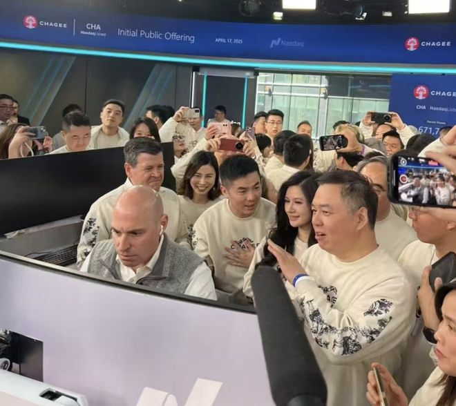 霸王茶姬老板将迎娶“光伏公主”，两家上市公司市值合计600亿_霸王茶姬老板将迎娶“光伏公主”，两家上市公司市值合计600亿_