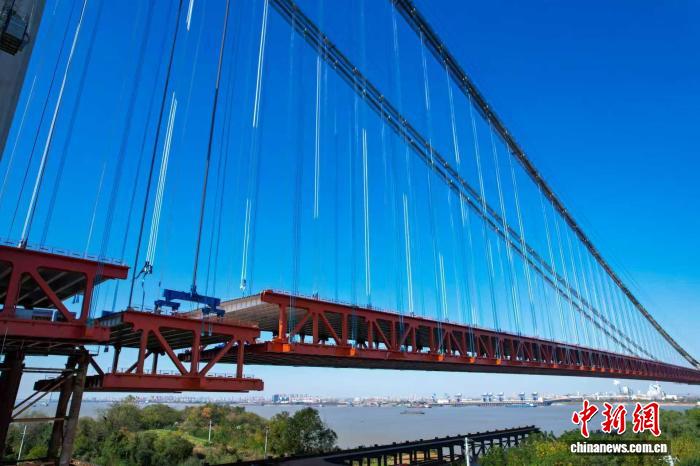 _长江大桥的跨度_大型跨江大桥