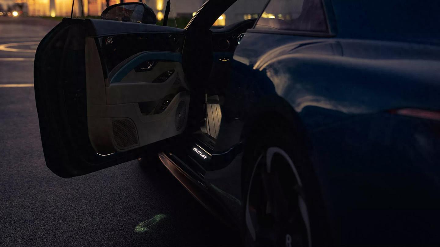 _反光镜迎宾灯怎样改装_反射光灯具