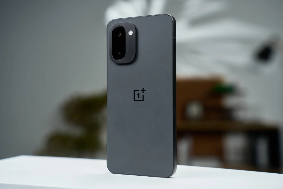 一加 Ace 6T性能抢先看！165Hz无限满帧体验+首发第五代骁龙8