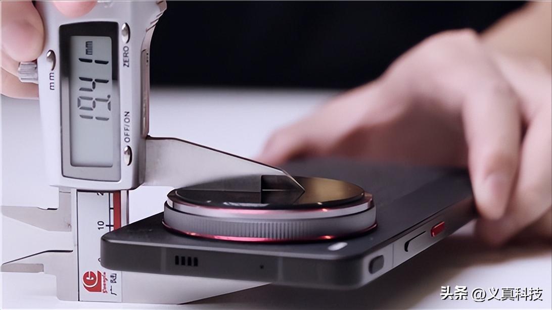 _vivo X300u值得等吗？OPPO Find X9u呢，OV神仙打架之超大杯影像解析_vivo X300u值得等吗？OPPO Find X9u呢，OV神仙打架之超大杯影像解析