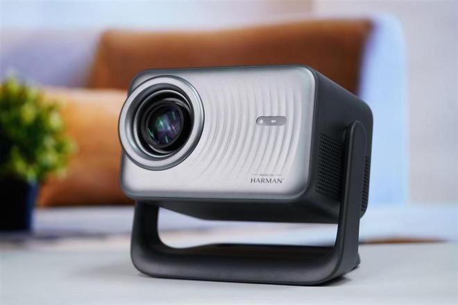 _亮度不虚标的典范！哈趣H3 Ultra Max评测：2000元以内最强游戏投影仪_亮度不虚标的典范！哈趣H3 Ultra Max评测：2000元以内最强游戏投影仪