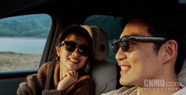 蔡司眼镜原理_蔡司送的眼镜布_