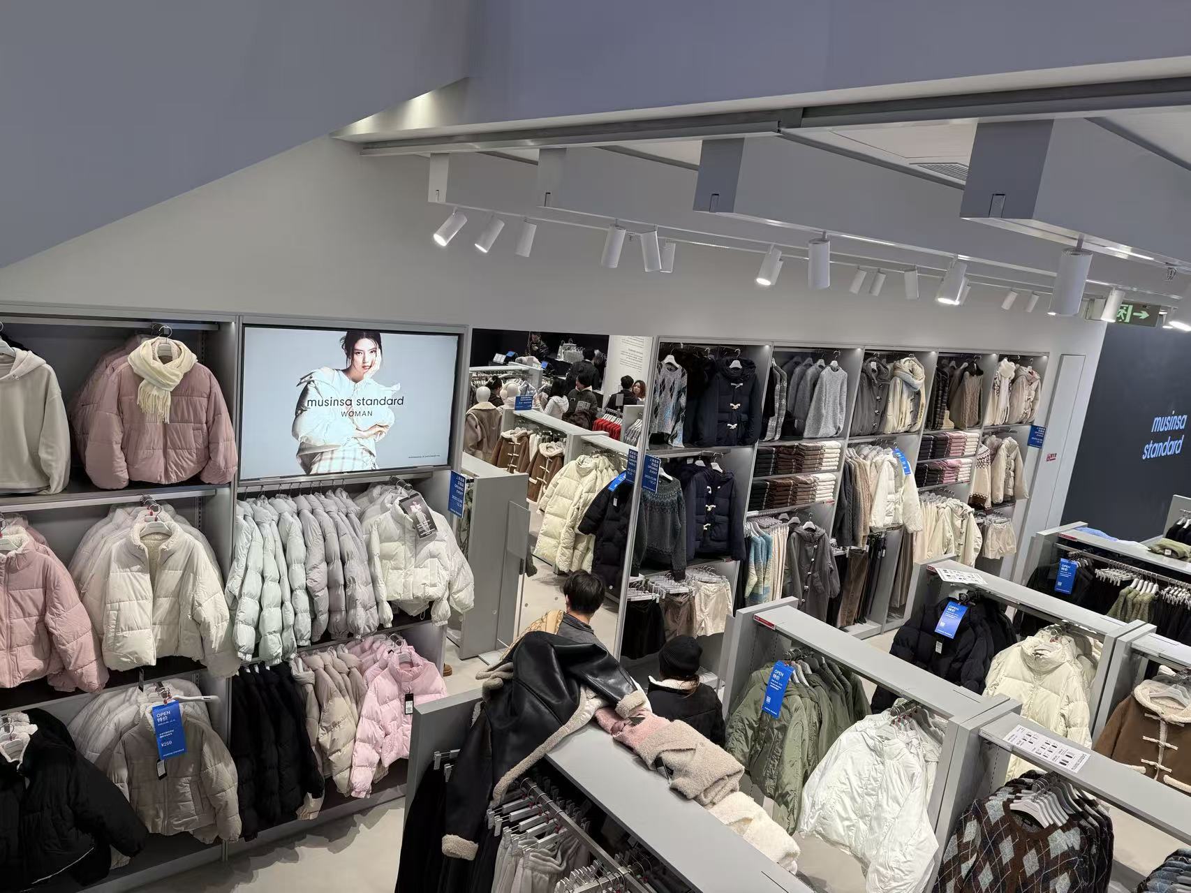 安踏收购champion_安踏最新收购品牌_