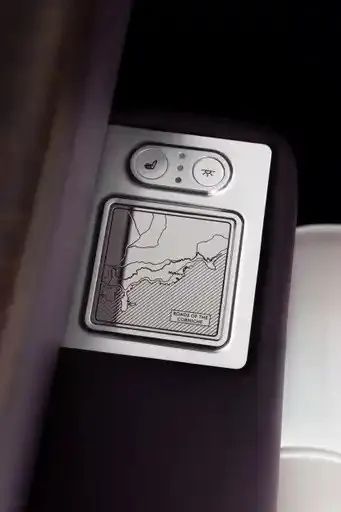 劳斯莱斯险路电动版亮相：800伏平台加持，纯手工打造限量60台__劳斯莱斯险路电动版亮相：800伏平台加持，纯手工打造限量60台