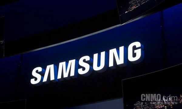 早报：三星独家供应iPhone Fold面板 卢伟冰透露新机