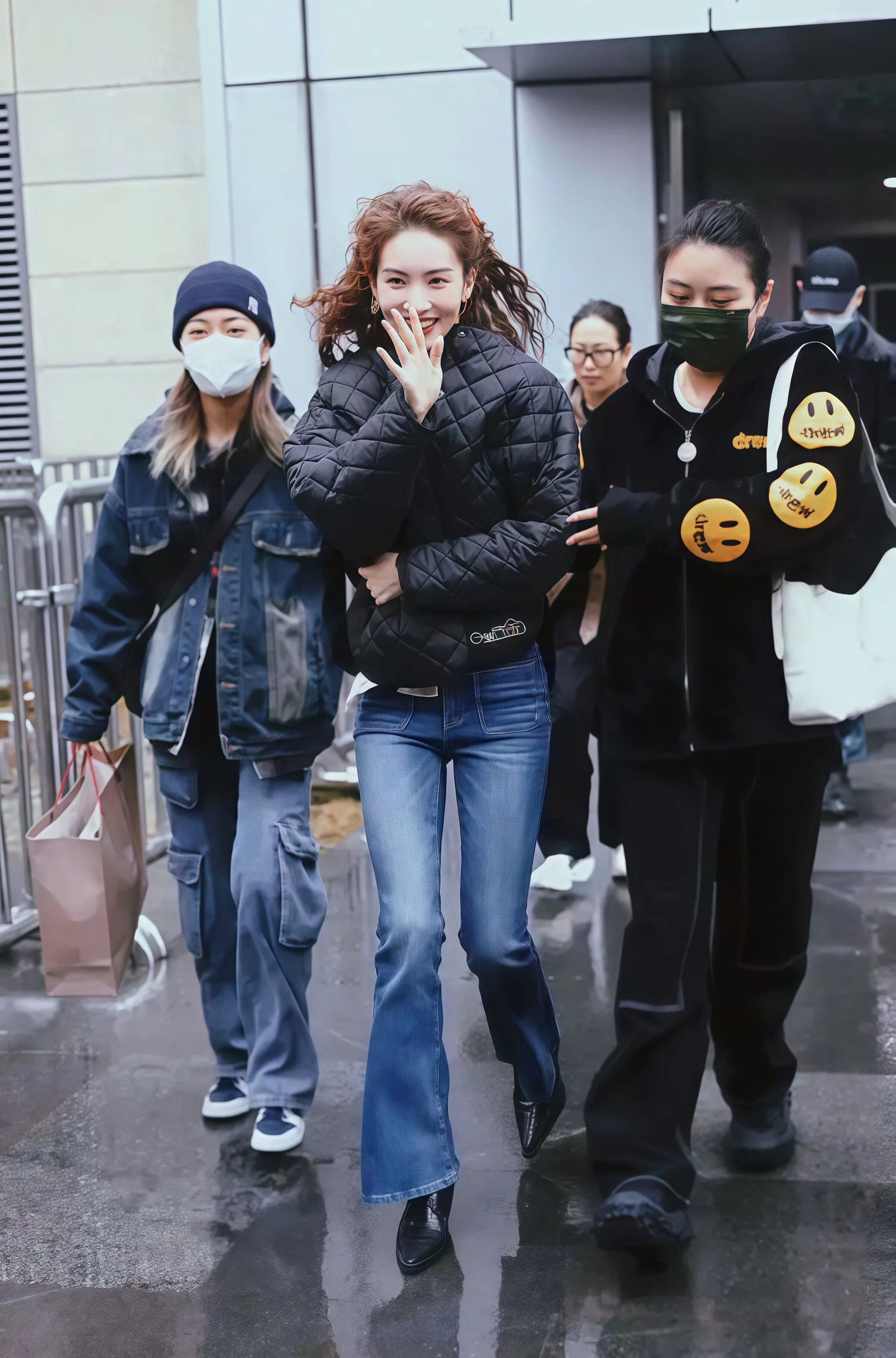 马蹄裤搭配_马蹄裤好看吗_