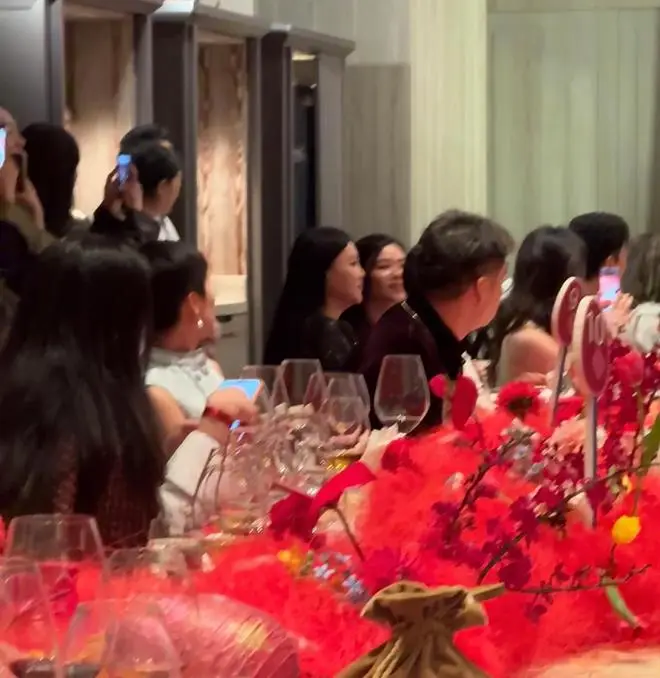 李湘姐妹__李湘超女主持图片