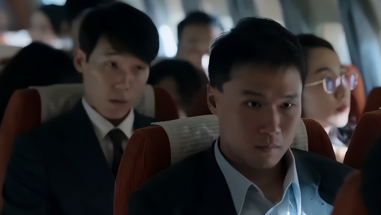 _韩剧鲜肉男神扎堆回归_密爱100分男神引入怀